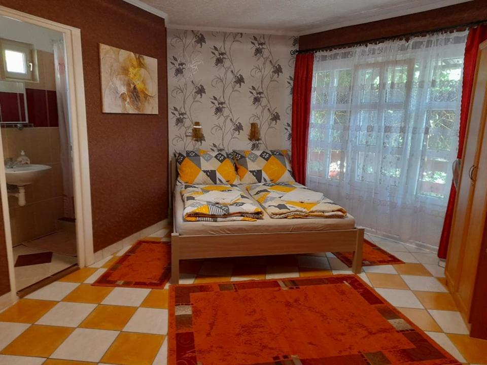 Gyoengyvirag Apartment Romhany Экстерьер фото