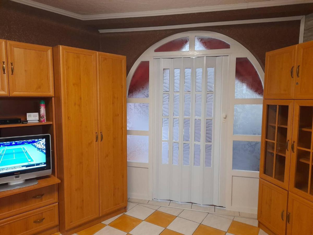 Gyoengyvirag Apartment Romhany Экстерьер фото